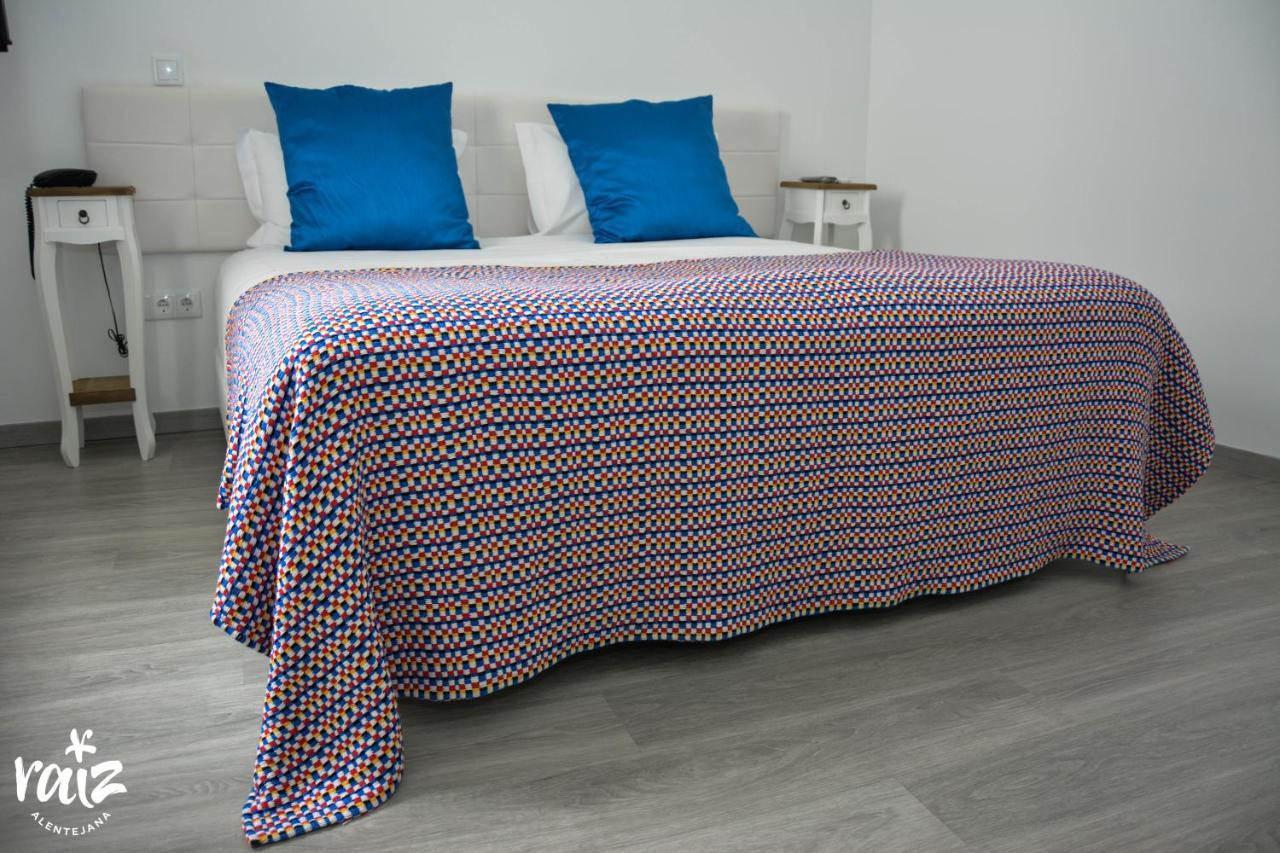 Bed and Breakfast Raiz Alentejana à Reguengos de Monsaraz Extérieur photo